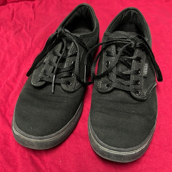 Vans Shoes - Vans black on black lace up sneakers